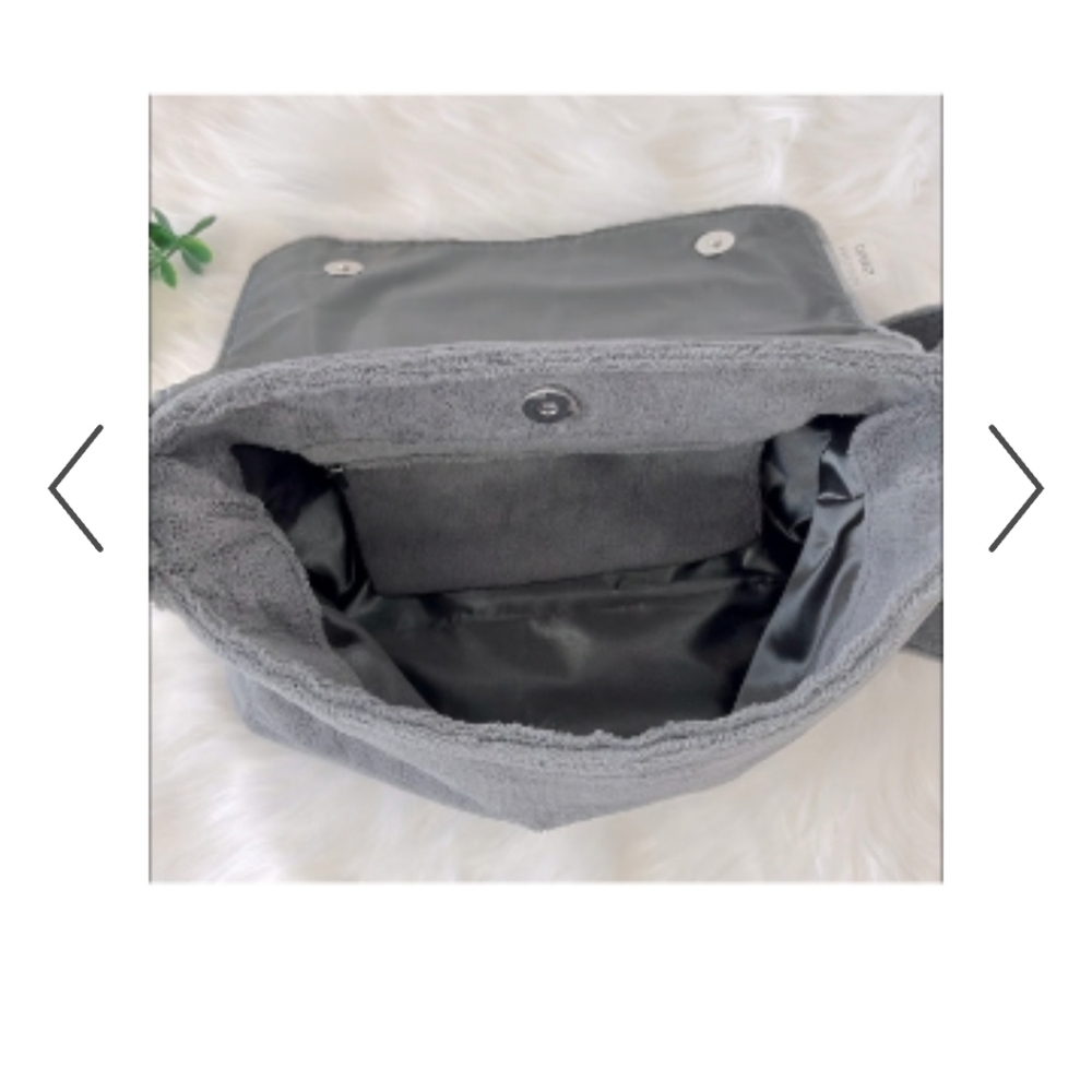 🩶🤍CHANEL Plush Gray Crossbody Bag with White Emblem, VIP Precision BAG.🩶💕 - Picture 10 of 13
